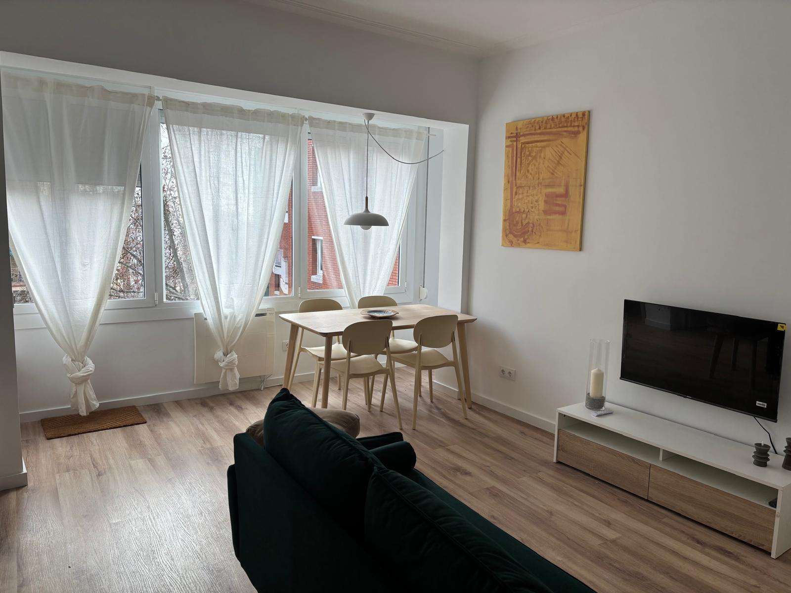 Living room of Apartment for share in  Barcelona Capital  with Air Conditioner, Terrace and Furnished