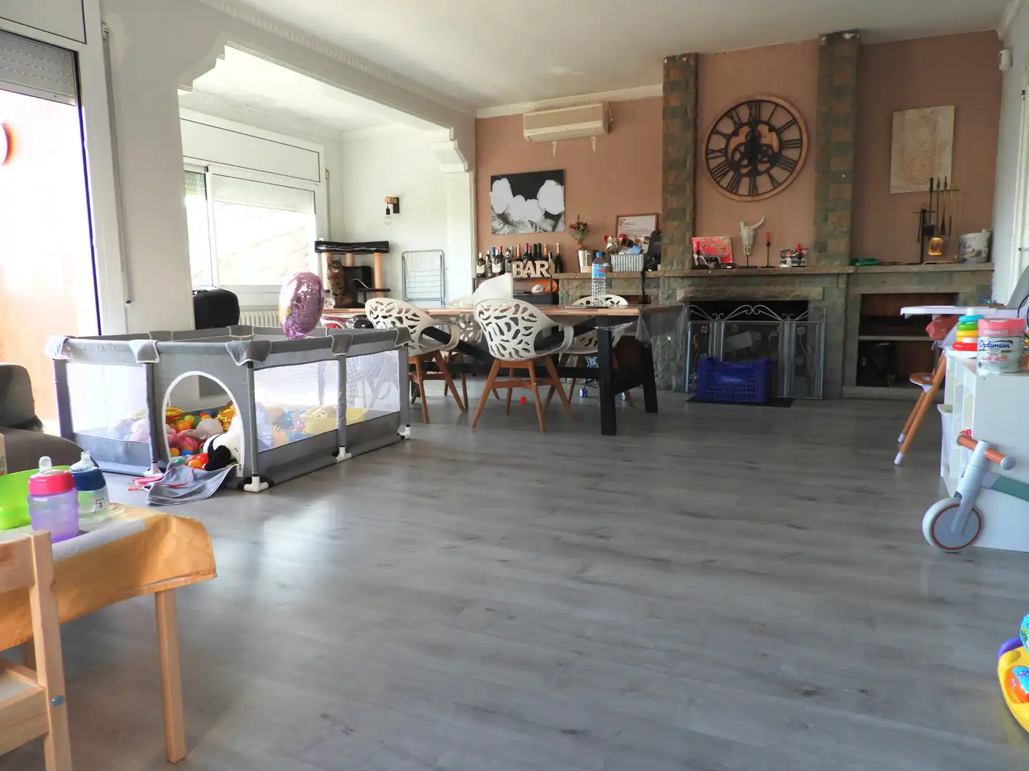 Esszimmer von Haus oder Chalet zum Verkauf in Castellar del Vallès mit Klimaanlage, Heizung und Privatgarten