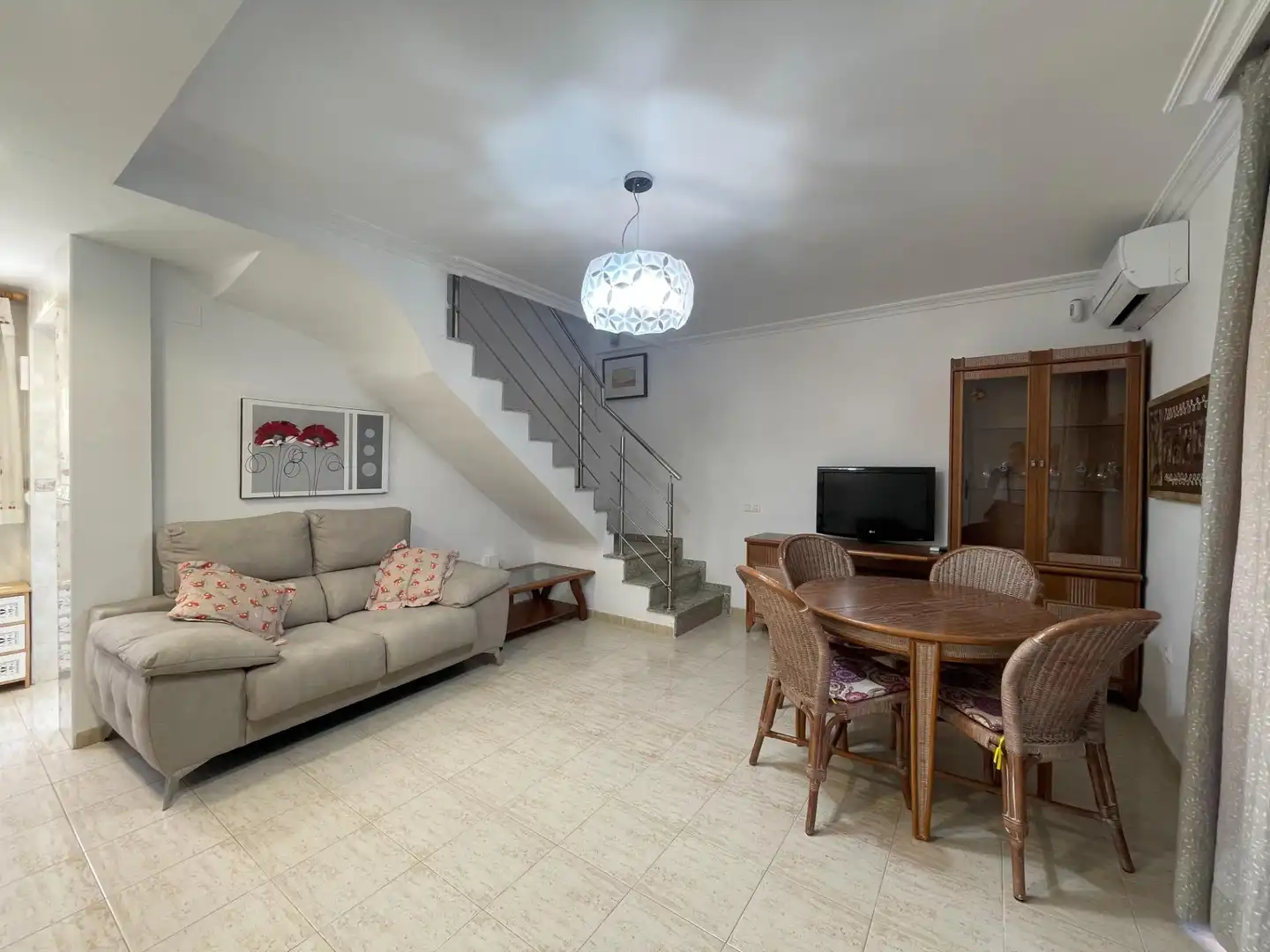 Sala d'estar de Casa adosada en venda en Oropesa del Mar / Orpesa amb Aire condicionat, Calefacció i Terrassa