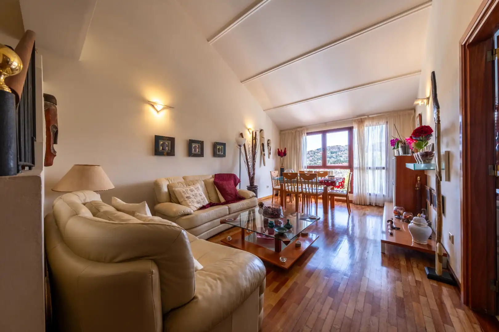 Sala d'estar de Casa adosada en venda en Santa Brígida amb Jardí privat, Terrassa i Piscina
