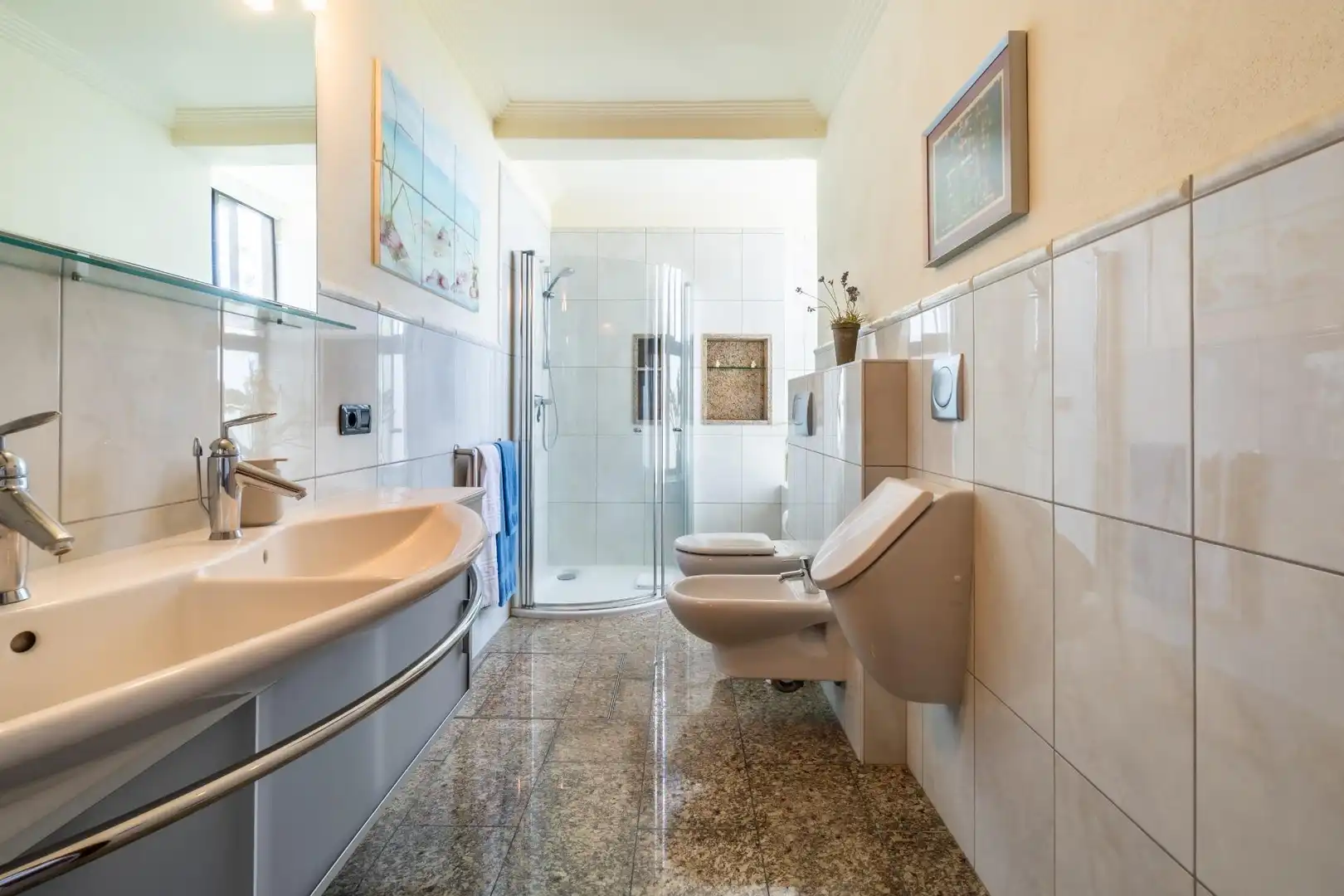 Bany de Casa o xalet en venda en Guía de Isora amb Aire condicionat, Jardí privat i Terrassa