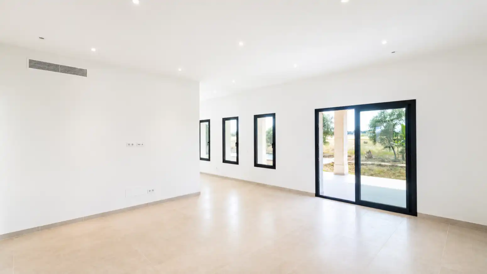 Houses for sale in Muro  with Air Conditioner, Heating and Private garden