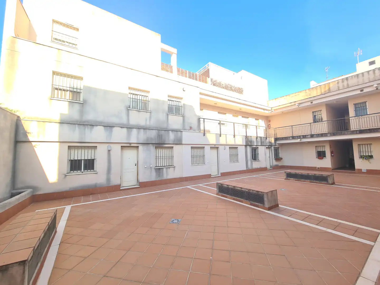 Exterior view of Apartments for sale in Dos Hermanas