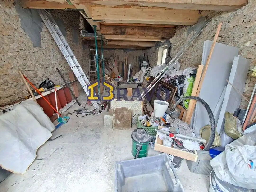 Casa adosada en venta en Merindad de Cuesta-Urria