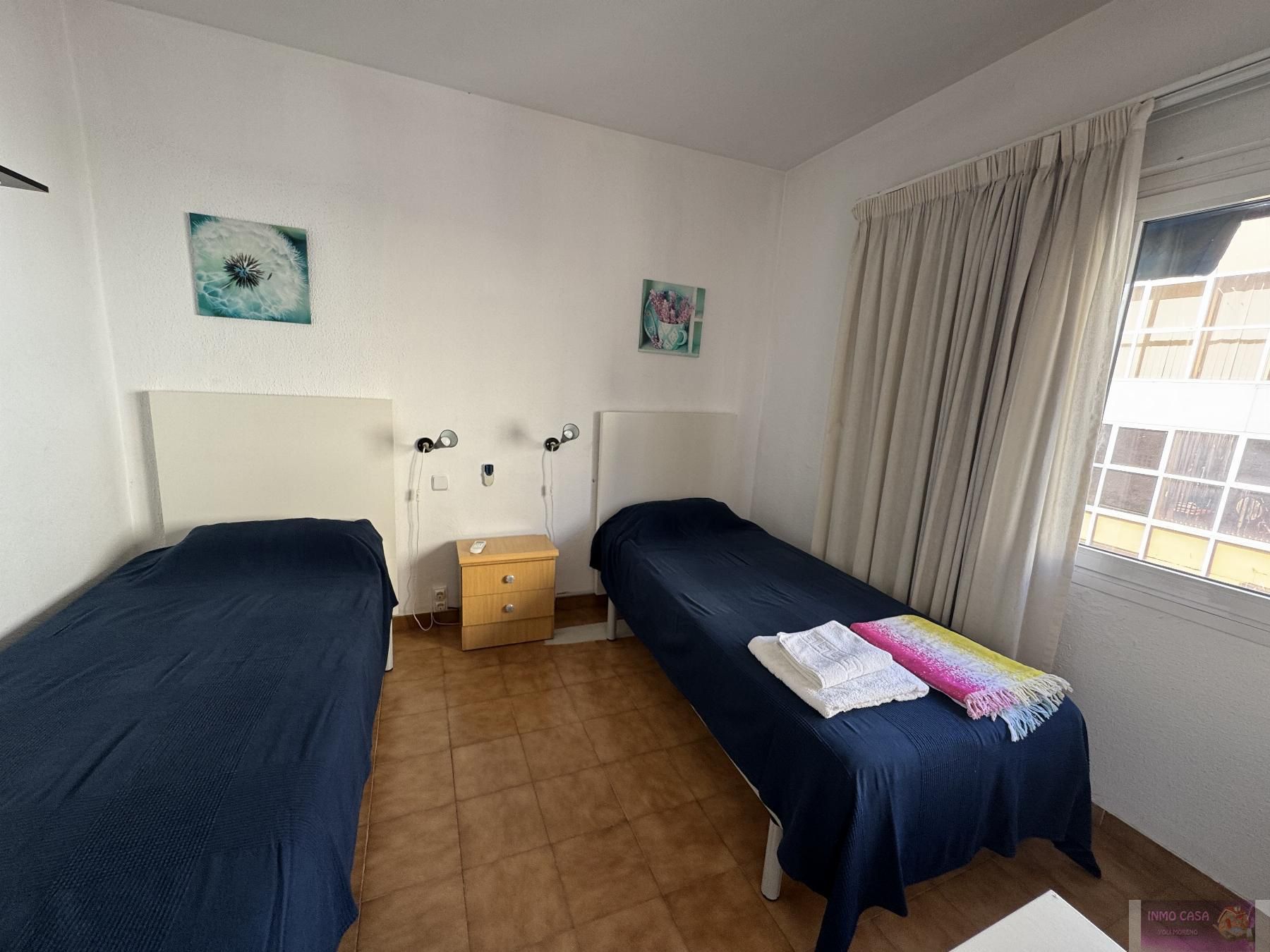 Bedroom of Flat to share in Marbella  with Air Conditioner, Heating and Terrace