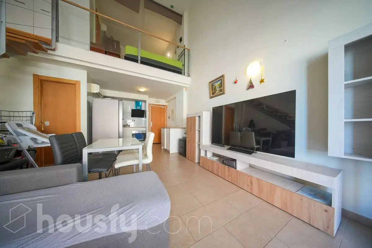 Sala de estar de Piso en venta en Madrid con Aire acondicionado y Balcón