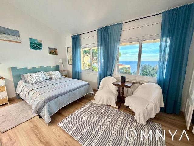 Casa-chalet en Venta en Calle Penyes en Puntabrava - Port Salvi