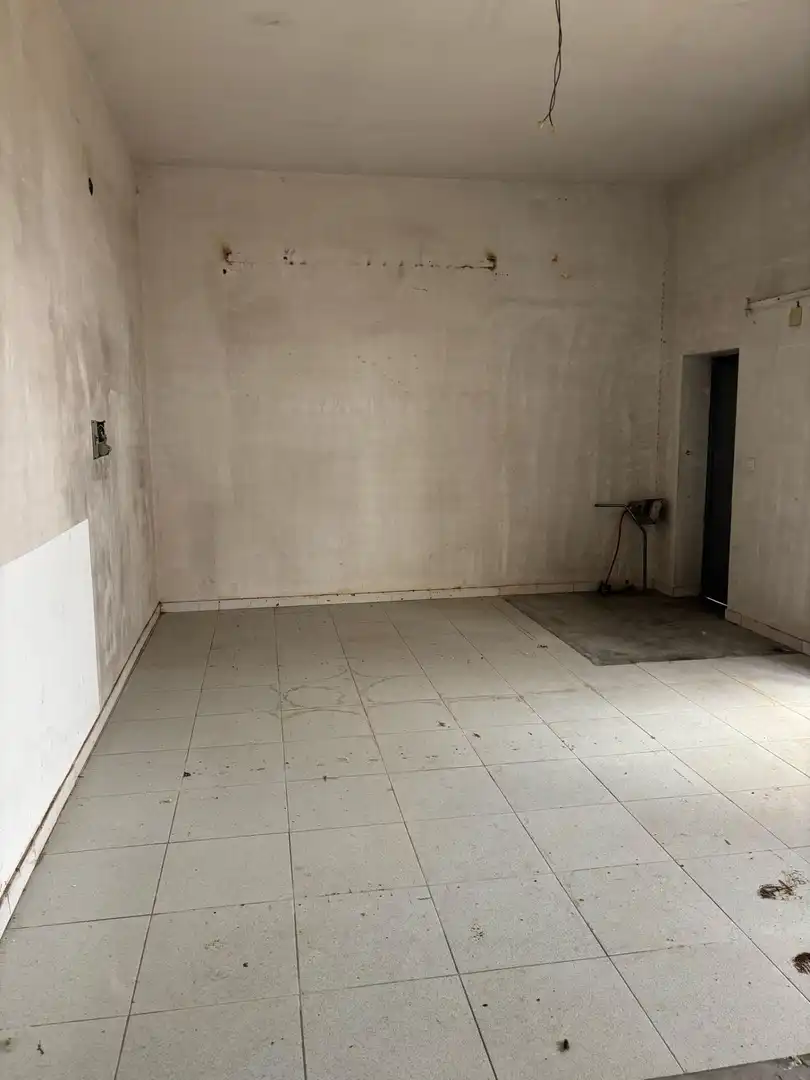 Local comercial en venda a Nucli Urbà, imagen 2