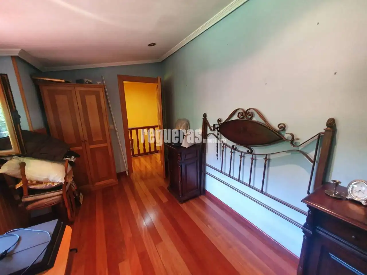 Habitación de Casa o chalet en venta en Avilés con Calefacción, Parquet y Terraza