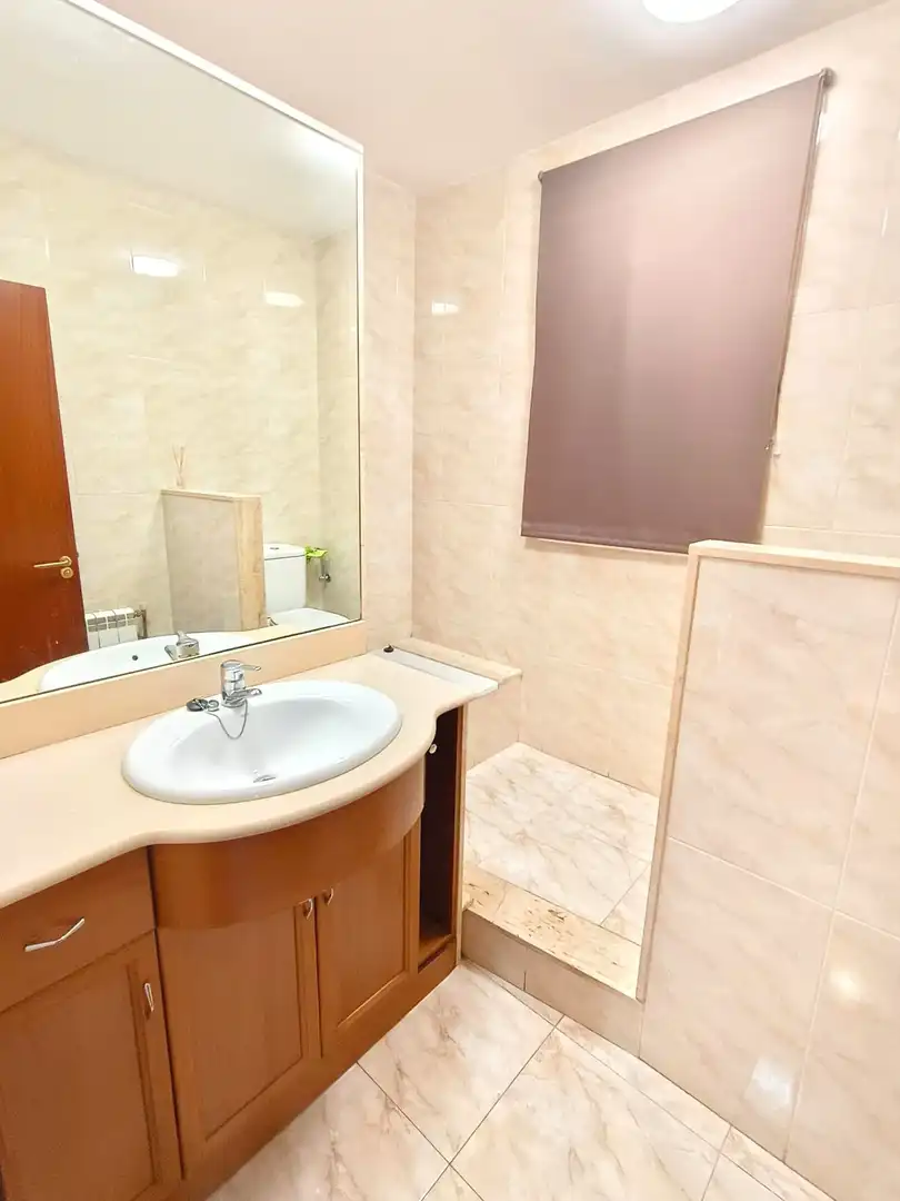 Bathroom of Flat for sale in Valls  with Heating, Terrace and Storage room