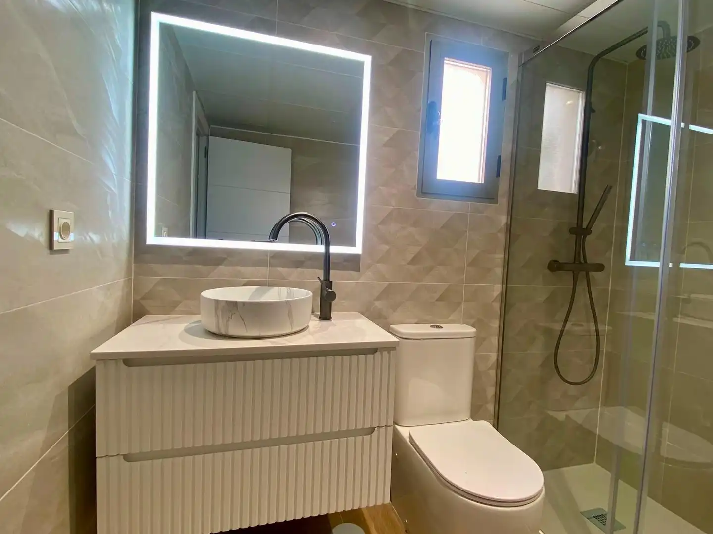 Badezimmer von Dachboden zum Verkauf in Murcia mit Klimaanlage, Terrasse und Balkon