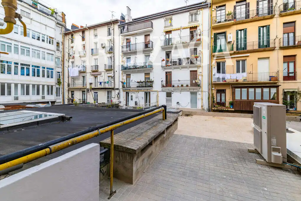 Exterior view of Flat for sale in Donostia - San Sebastián   with Heating, Terrace and Balcony