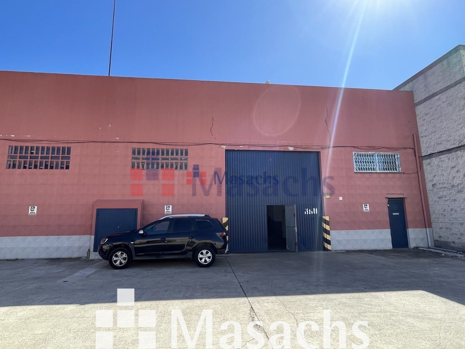 Vista exterior de Nau industrial de lloguer en Castellbisbal