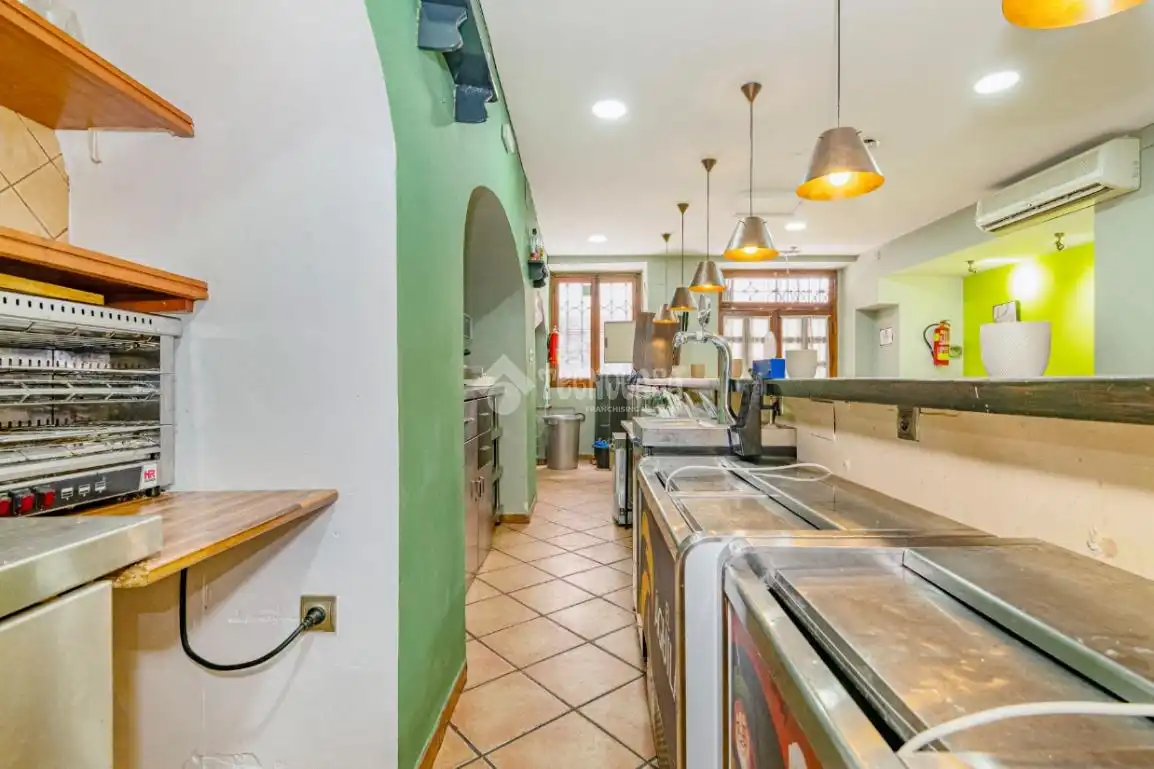 Casa adosada en venta en Loja con Trastero