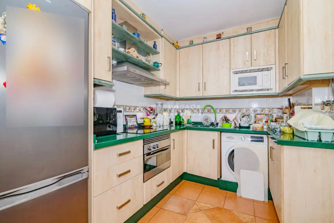 Kitchen of Flat for sale in Lucena  with Air Conditioner, Heating and Furnished