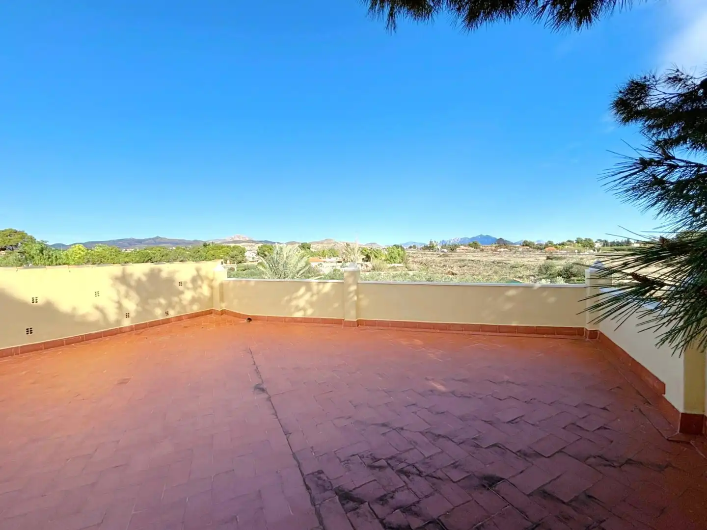 Terraza de Casa o chalet en venta en Alicante / Alacant con Aire acondicionado, Jardín privado y Trastero