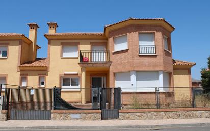 Exterior view of Single-family semi-detached for sale in Escalona