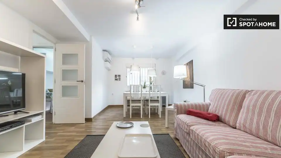 Appartamento con terrazza in affitto a Poblats Marítims, imagen 3