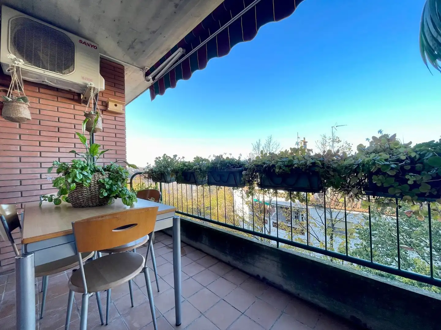 Terrasse von Wohnung zum Verkauf in Girona mit Klimaanlage, Abstellraum und Balkon