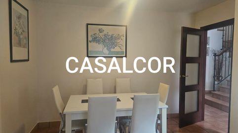 Foto 2 de Casa adosada de alquiler en Mairena del Alcor, Sevilla