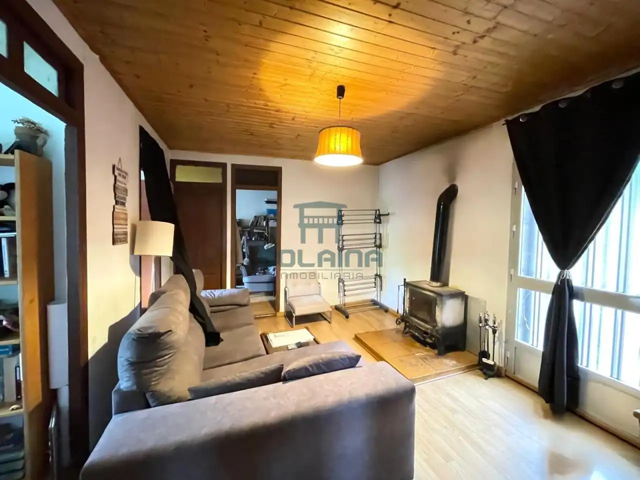 Sala de estar de Finca rústica en venta en O Carballiño   con Calefacción y Jardín privado