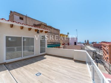Àtic amb balcó en venda a GENERAL PRIMO DE RIVERA