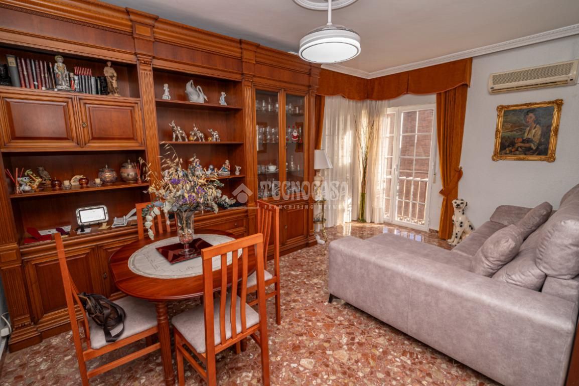 Living room of Flat for sale in Linares  with Terrace and Storage room