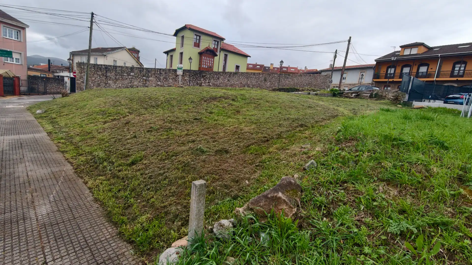 Residential land for sale in Calle Bernardino Guardado