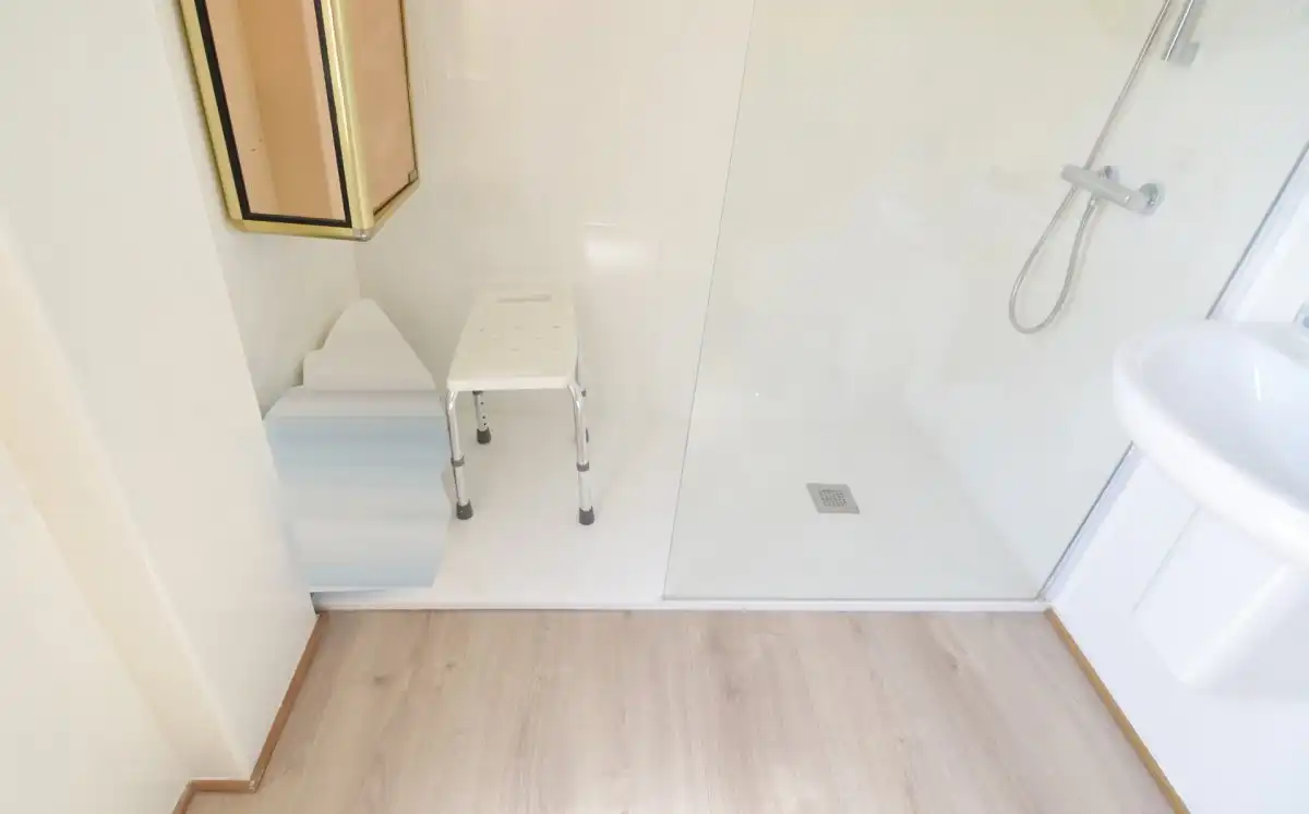 Bathroom of Houses for sale in Calvarrasa de Abajo  with Heating