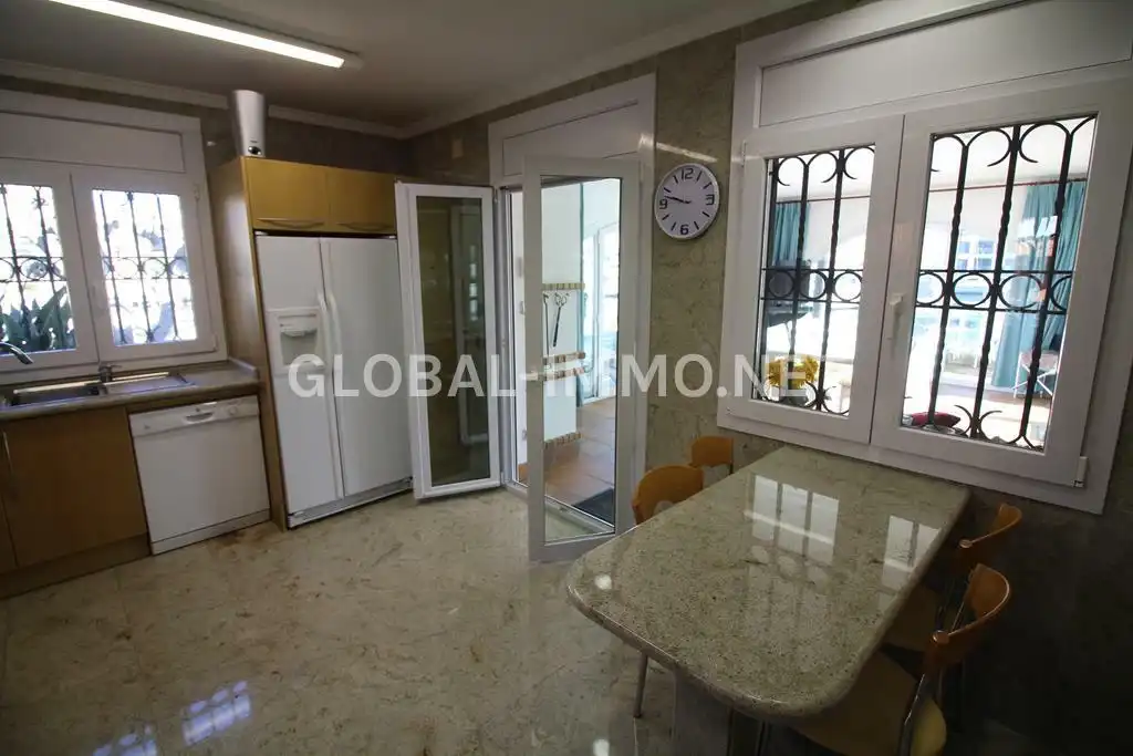 Cocina de Casa o chalet en venta en Roses con Aire acondicionado, Calefacción y Jardín privado