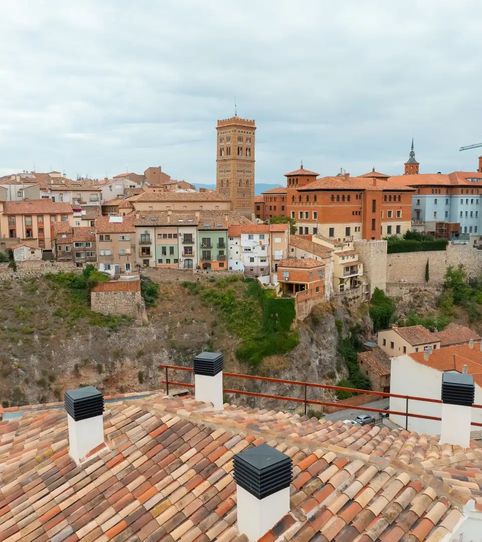 Foto 2 de Casa o xalet en venda a Calle Cuevas Puente la Reina, 19, El Pinar - San León - Las Viñas, Teruel Capital