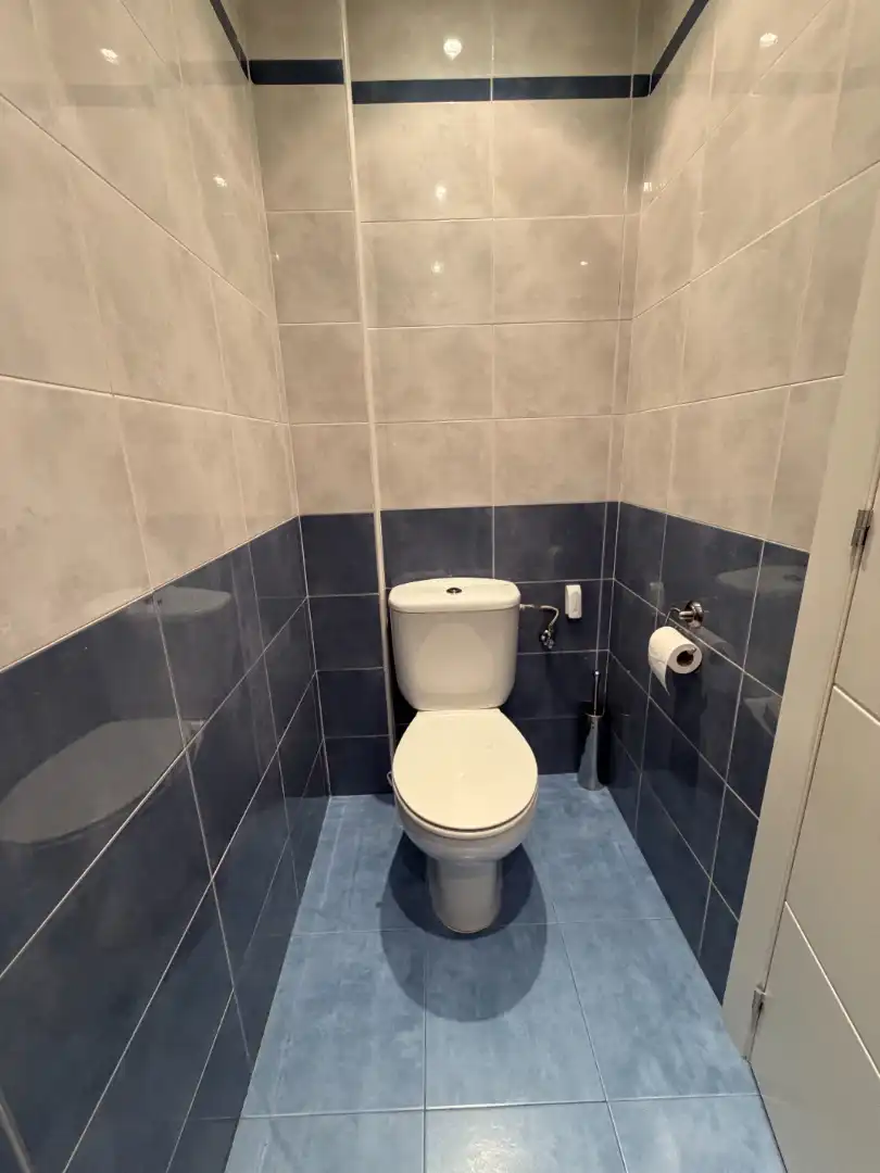 Bany de Casa o xalet en venda en Alcalá de Henares amb Aire condicionat, Calefacció i Jardí privat