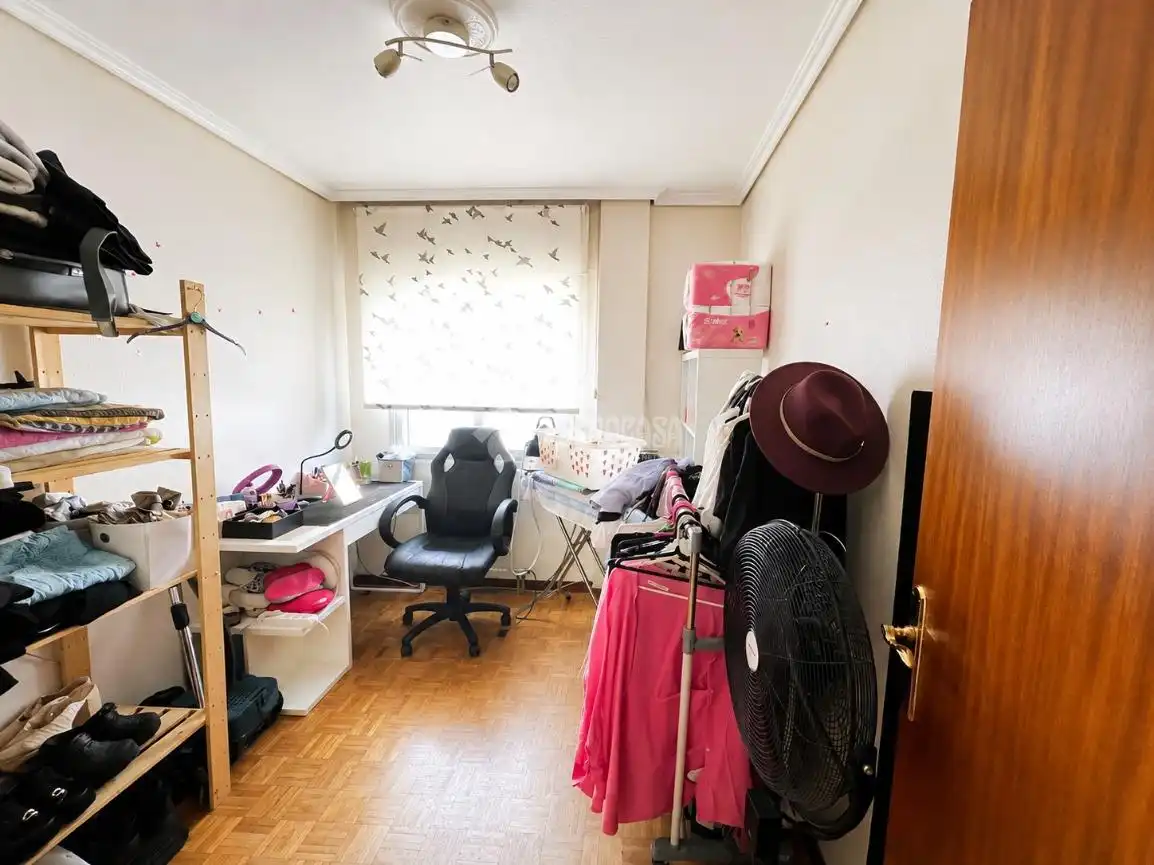 Habitación de Piso en venta en San Fernando de Henares con Calefacción, Parquet y Terraza