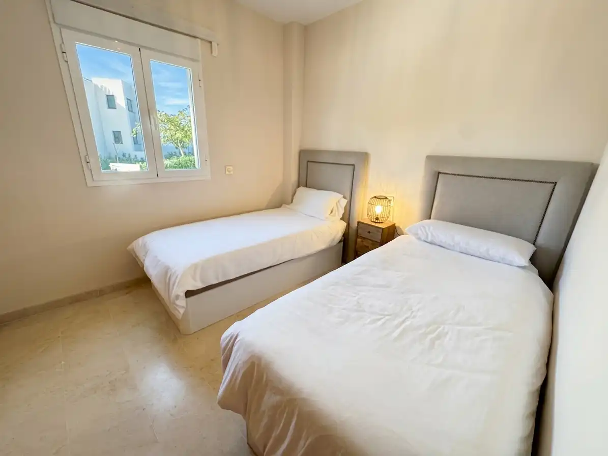 Habitación de Apartamento en venta en Manilva con Aire acondicionado, Calefacción y Terraza