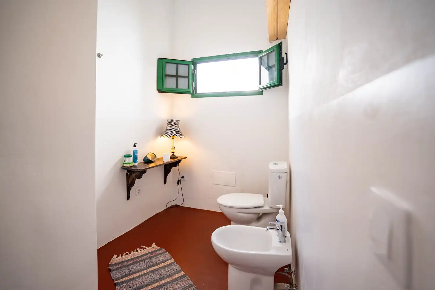 Baño de Casa adosada en venta en Haría con Jardín privado, Terraza y Amueblado