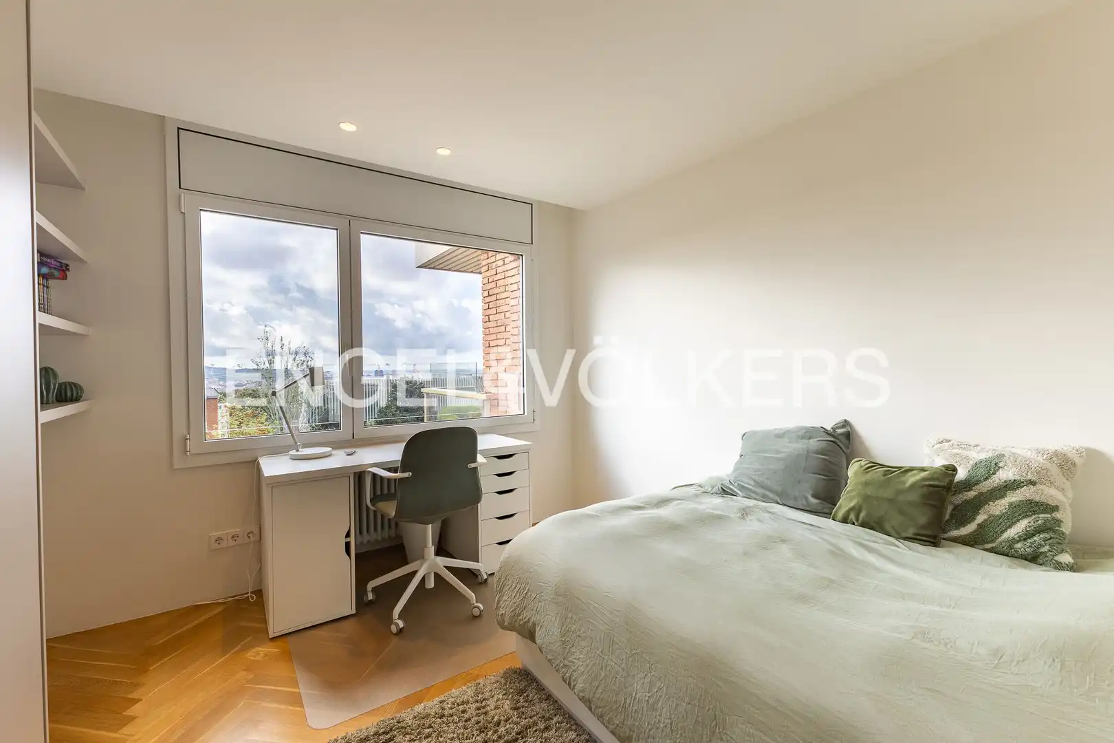 Habitación de Piso en venta en Barcelona con Aire acondicionado, Calefacción y Jardín privado