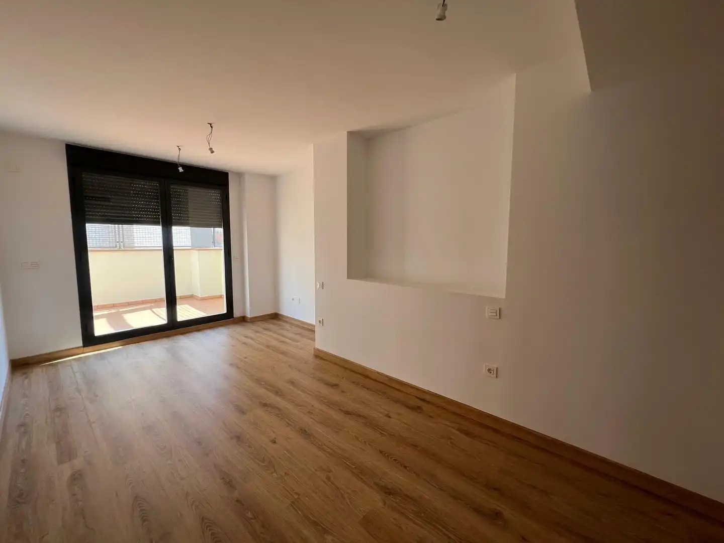 Sala d'estar de Pis en venda en Zaragoza amb Aire condicionat, Calefacció i Parquet