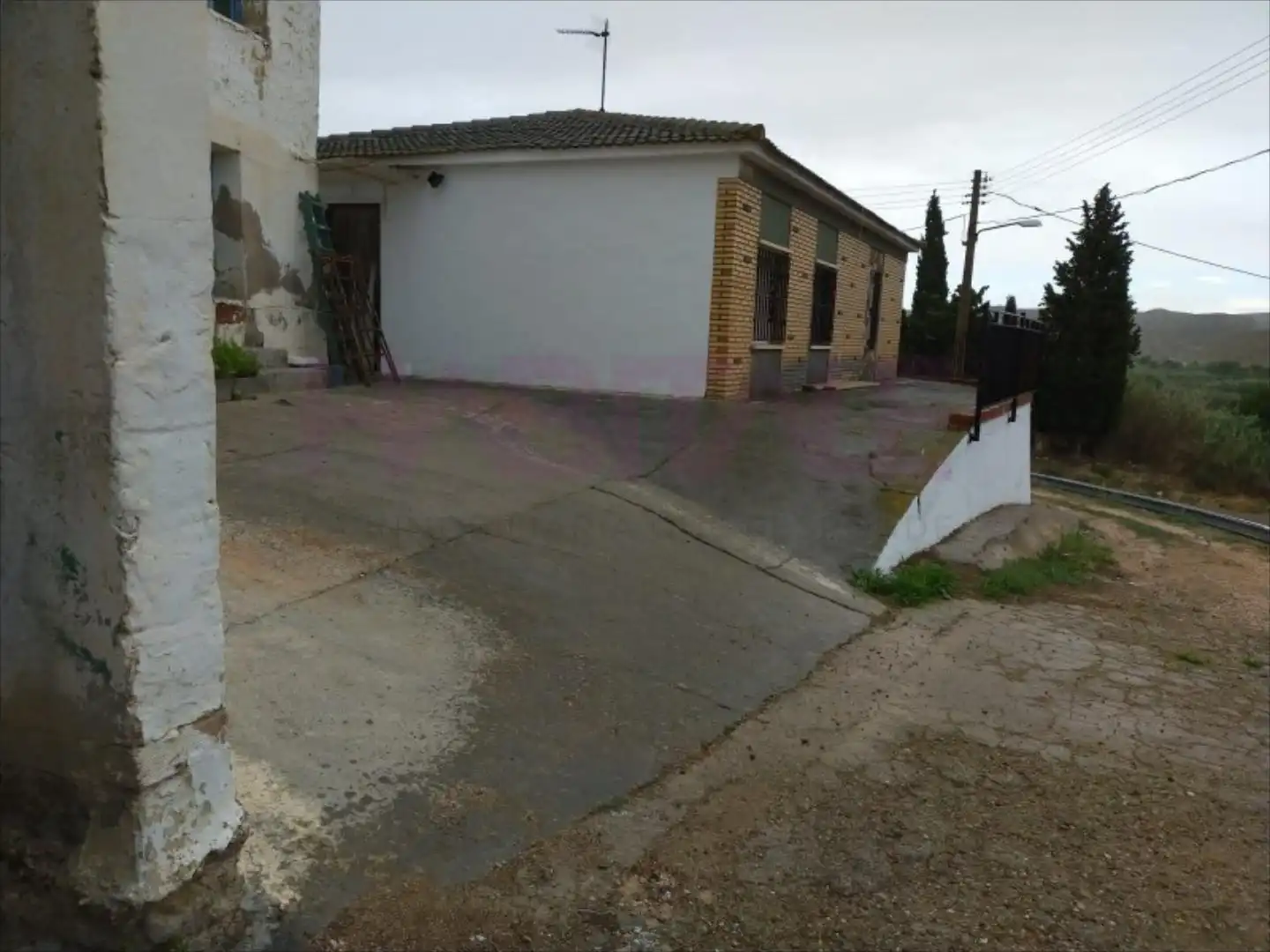 Exterior view of Houses for sale in Mediana de Aragón  with Storage room