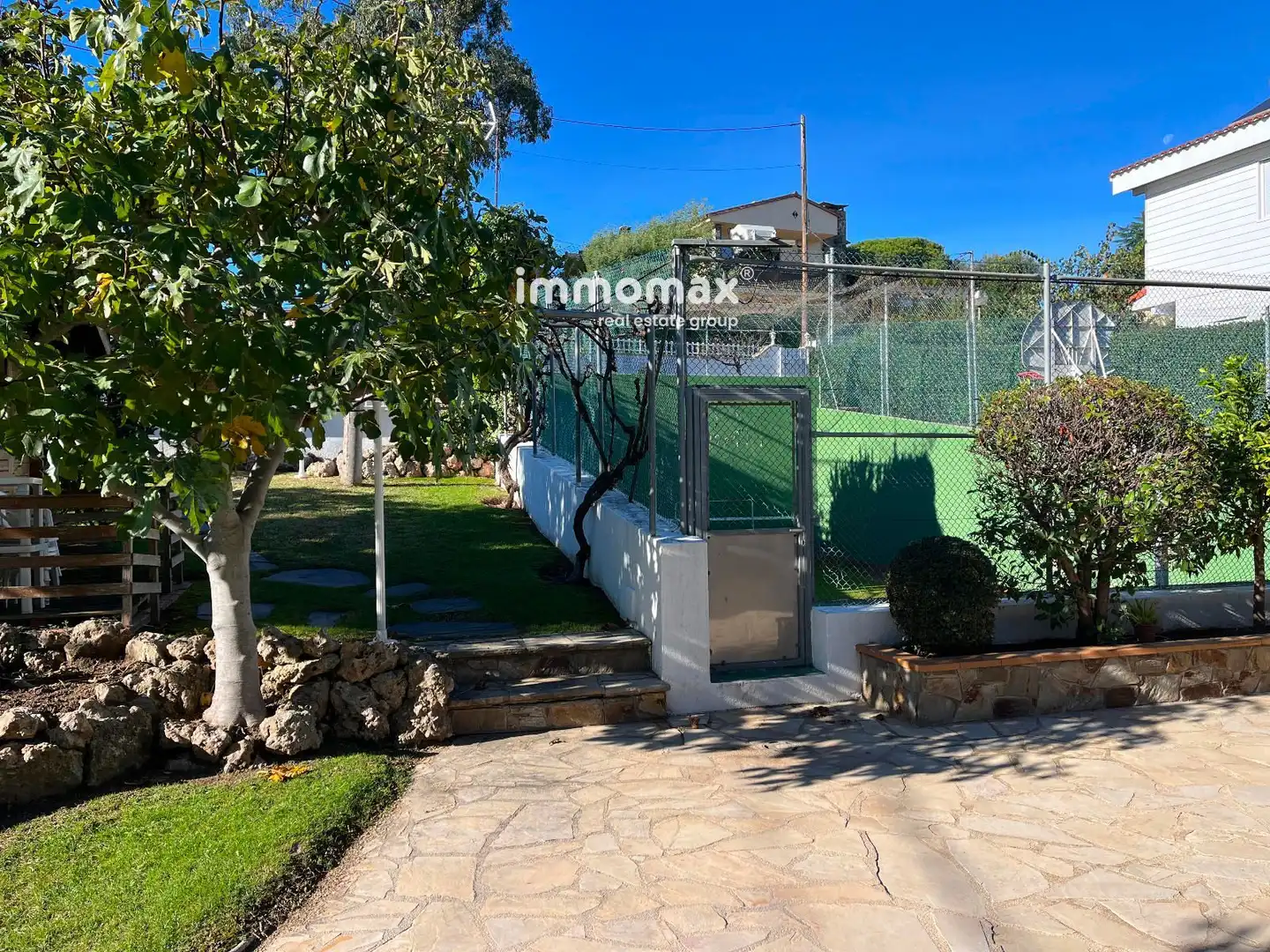 Vista exterior de Casa o xalet en venda en Santa Eulàlia de Ronçana amb Calefacció, Jardí privat i Terrassa