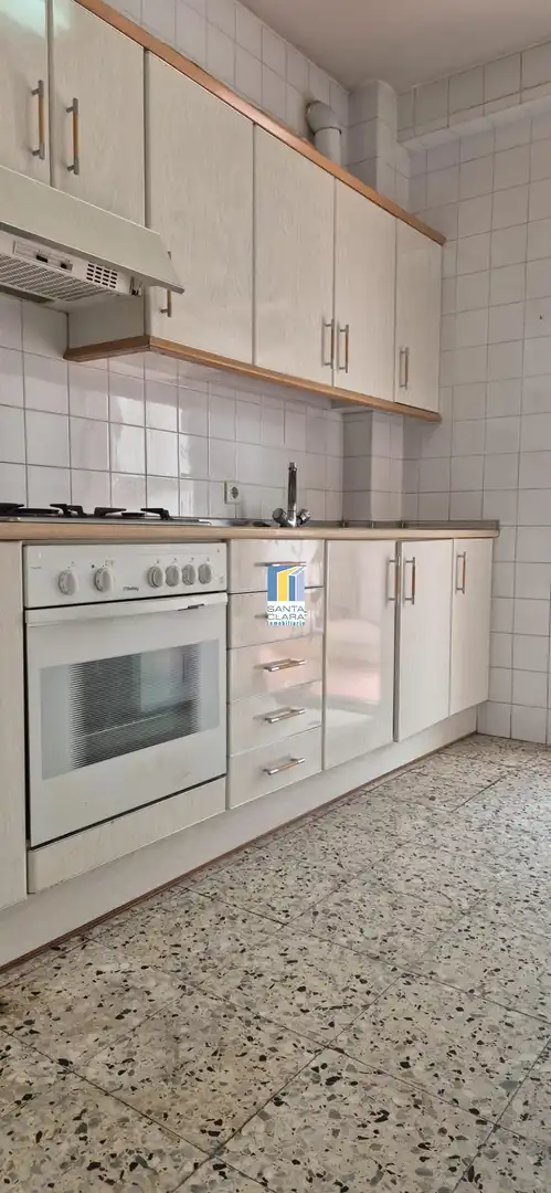 Cuina de Pis en venda en Zamora Capital  amb Calefacció, Terrassa i Balcó