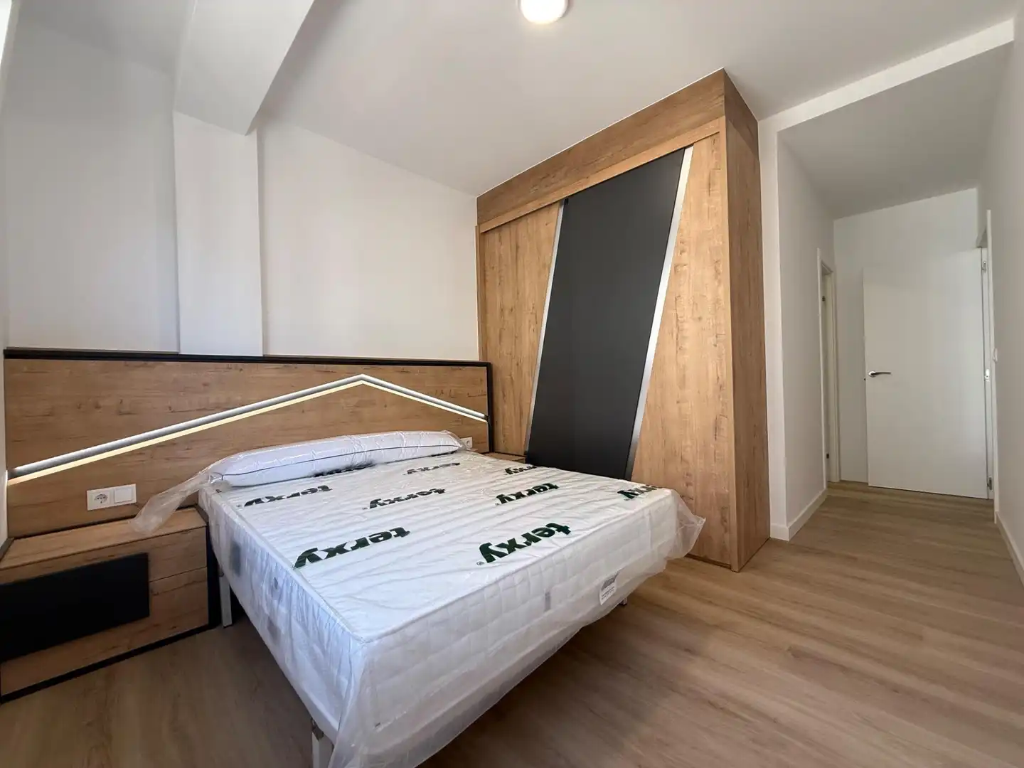 Schlafzimmer von Wohnung zur Miete in Boiro