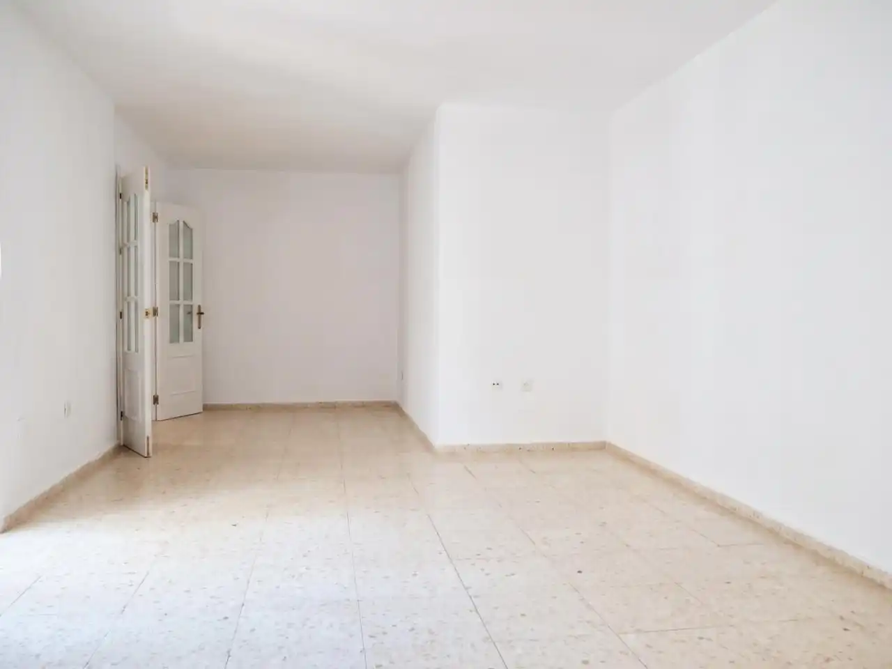 Ground floor for sale in Málaga  with Air Conditioner, Private garden and Terrace