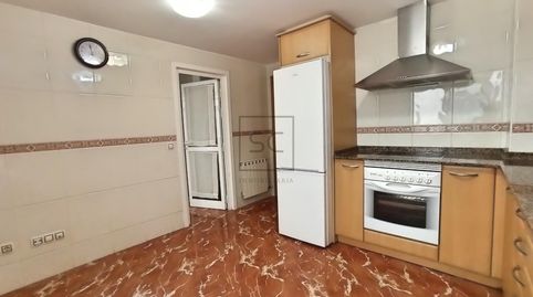 Foto 3 de Piso en venta en Manuel Lugrís, A Gándara, Narón