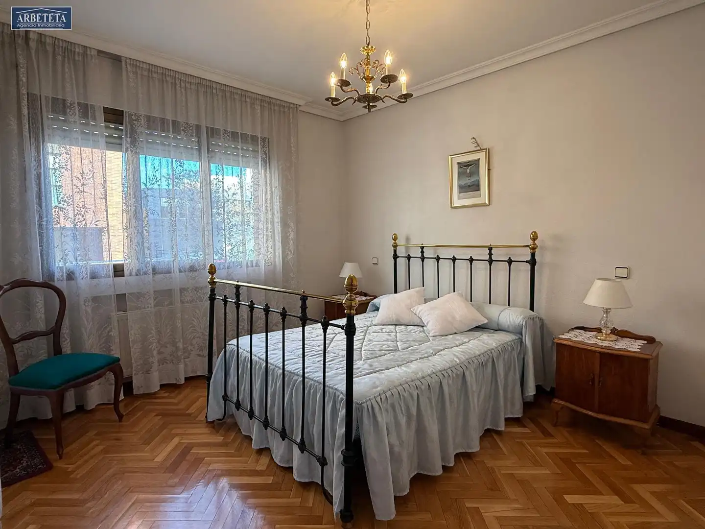 Schlafzimmer von Einfamilien-Reihenhaus zum Verkauf in Guadalajara mit Heizung, Parkett und Terrasse