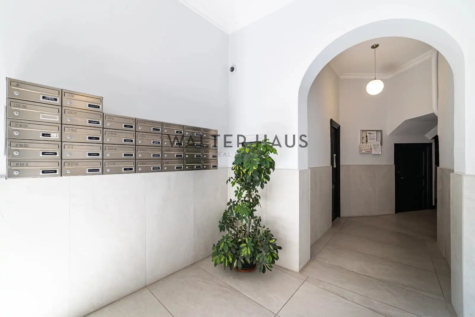 Flat for sale in Madrid  with Air Conditioner, Furnished and Oven