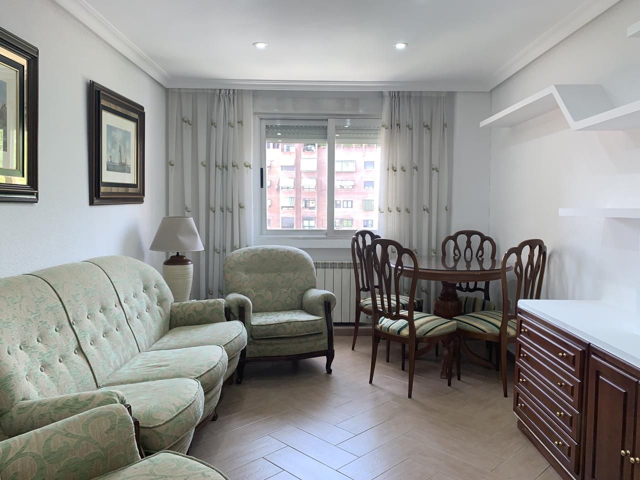 Living room of Flat to rent in  Madrid Capital  with Heating and Furnished