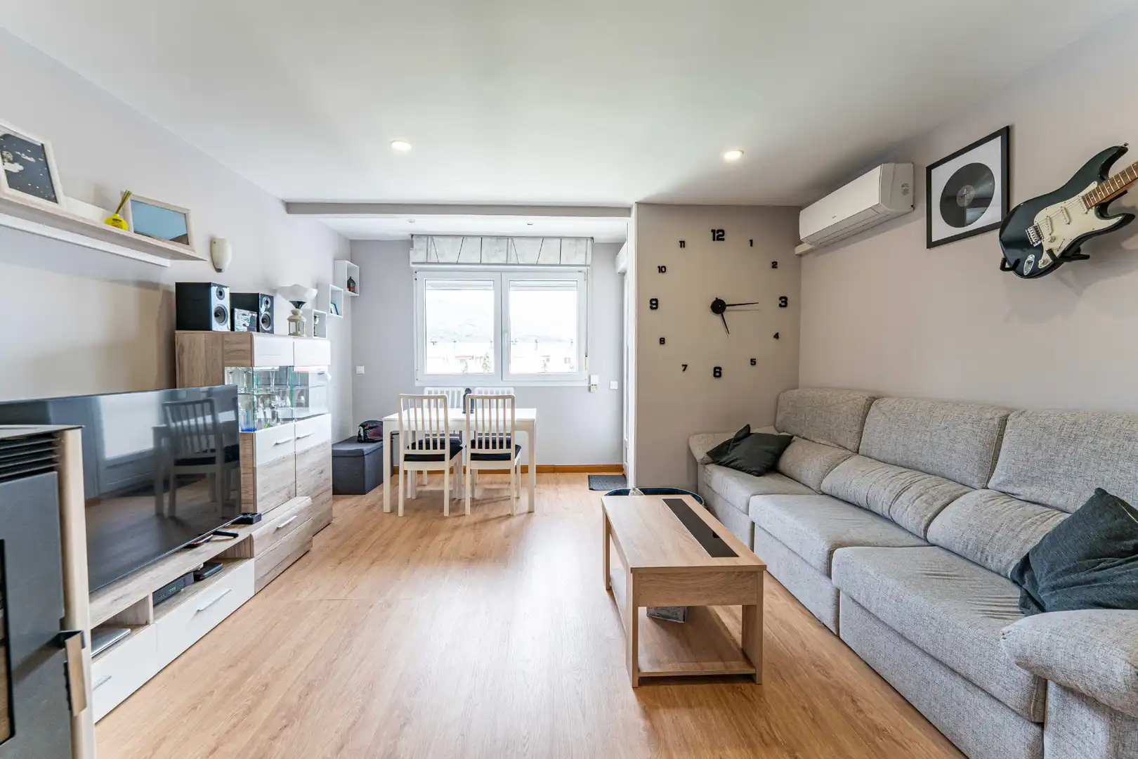 Living room of Flat for sale in Moralzarzal  with Air Conditioner, Heating and Private garden