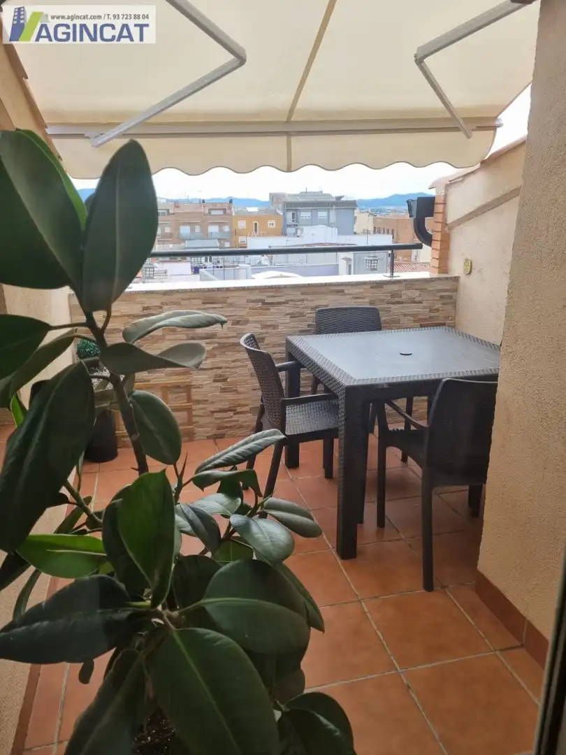 Terraza de Ático en venta en Sabadell con Terraza, Amueblado y Alarma
