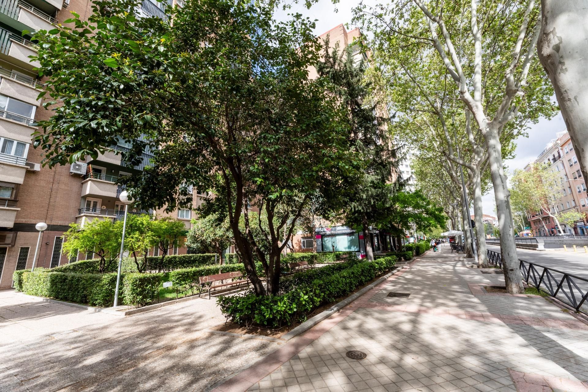 Vista exterior de Piso en venta en  Madrid Capital con Calefacción y Terraza