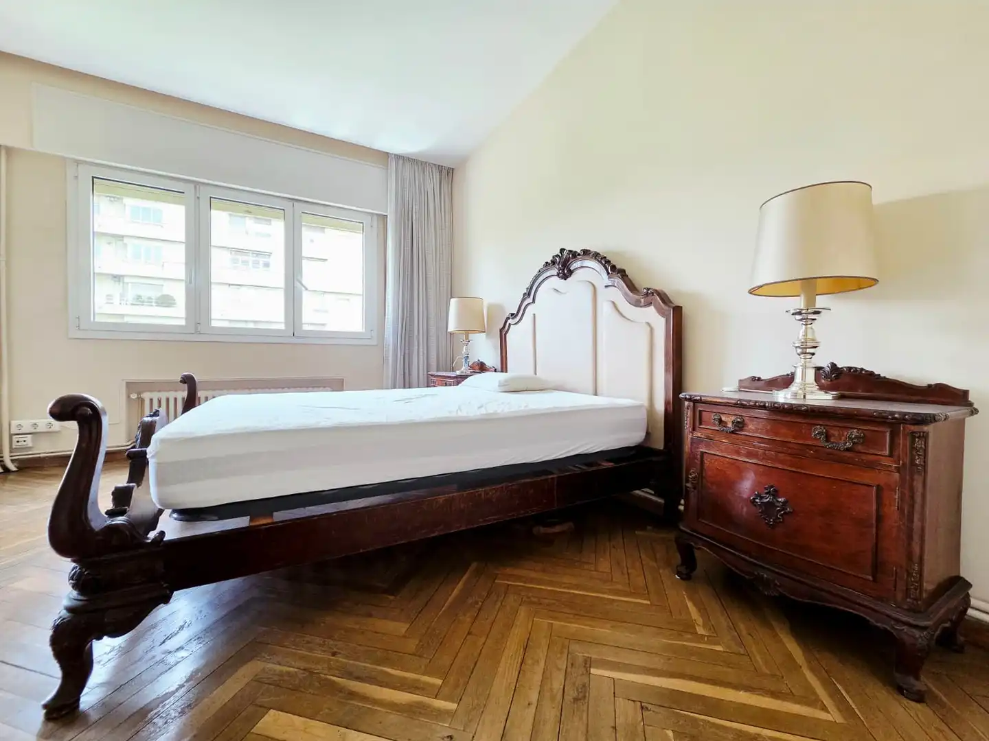 Bedroom of Flat for sale in Barcelona  with Air Conditioner, Heating and Parquet flooring